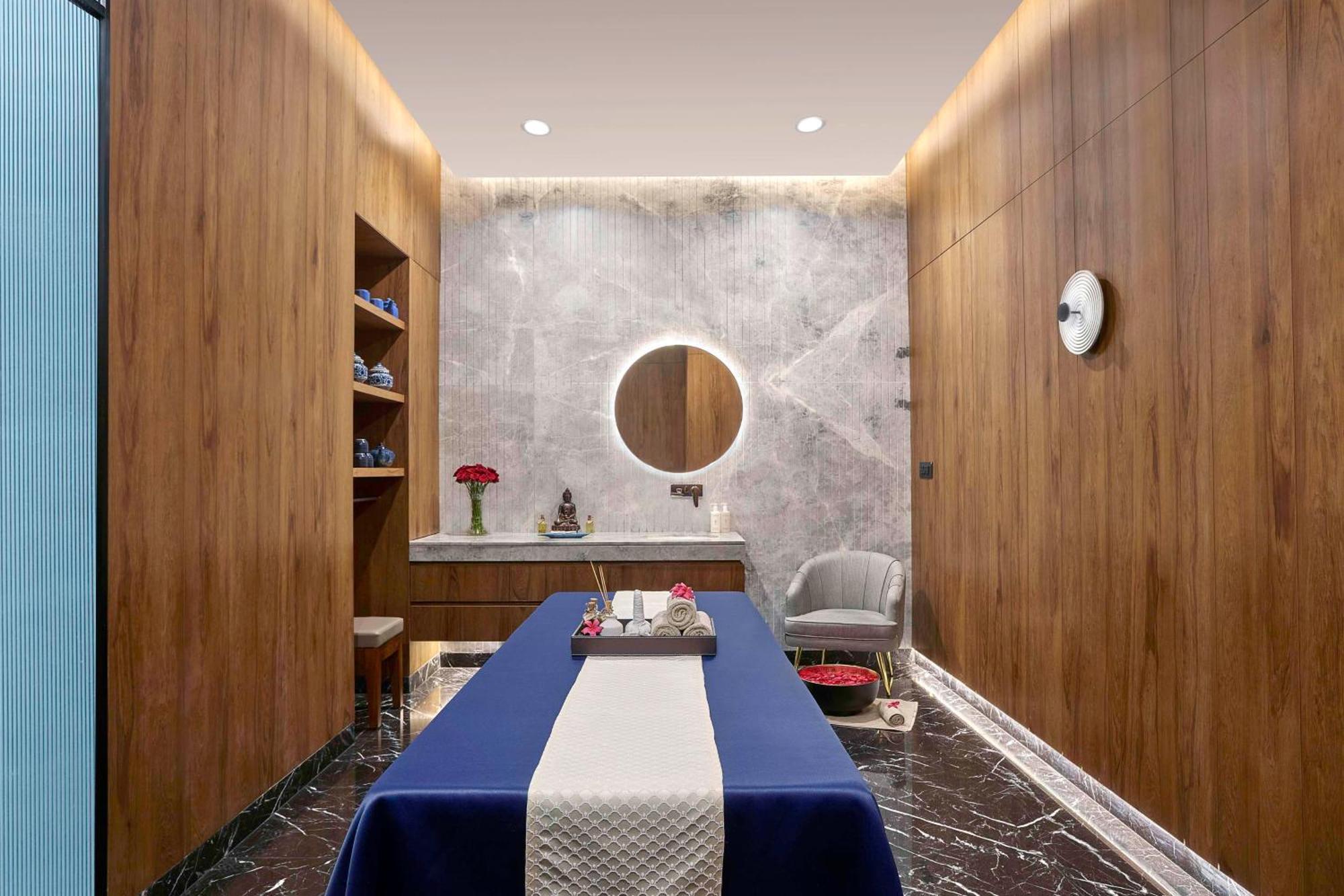 Hilton Bengaluru Embassy Manyata Business Park Hotel Kültér fotó